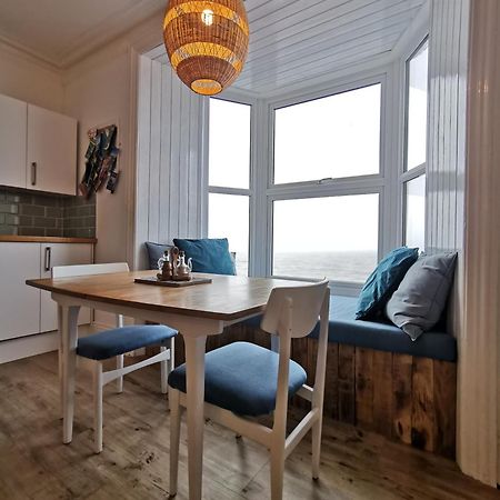 Ferienwohnung Lovely Seafront 2 Bed Flat In Aberystwyth Exterior foto