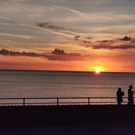 Ferienwohnung Lovely Seafront 2 Bed Flat In Aberystwyth Exterior foto